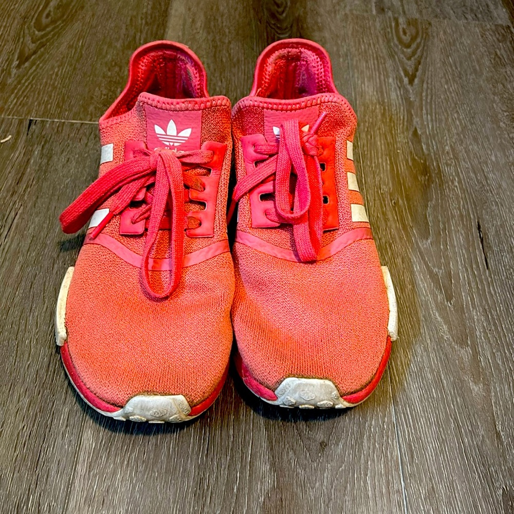 Not warn down, very good walking shoe, super cute with any outfit!